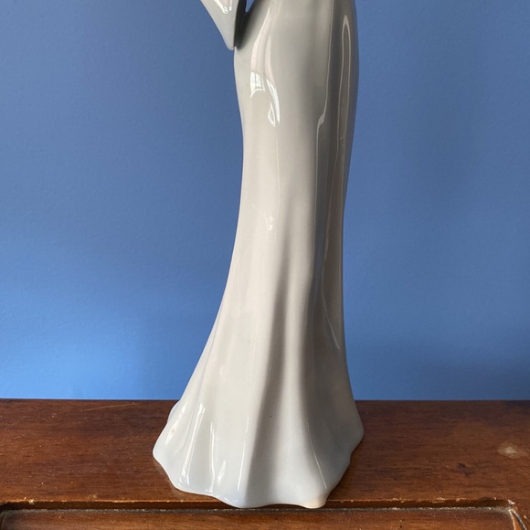 Beautiful Vintage Royal Doulton Reflections Series Chic figurine - Picture 4 of 6